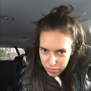 Meet your Posher, Deena